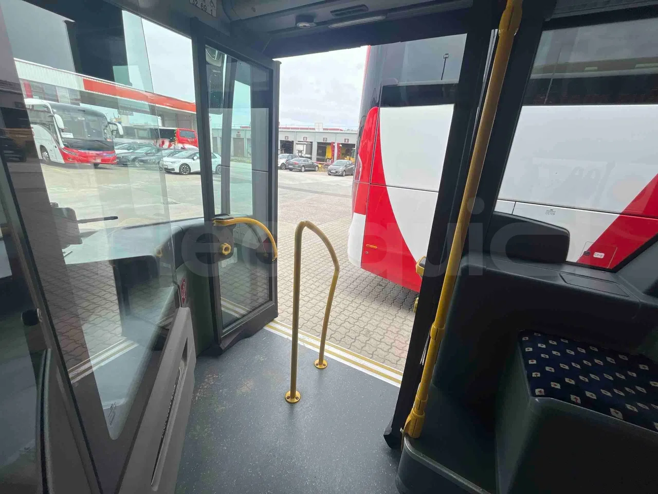 Mercedes-Benz Citaro - handrails photo