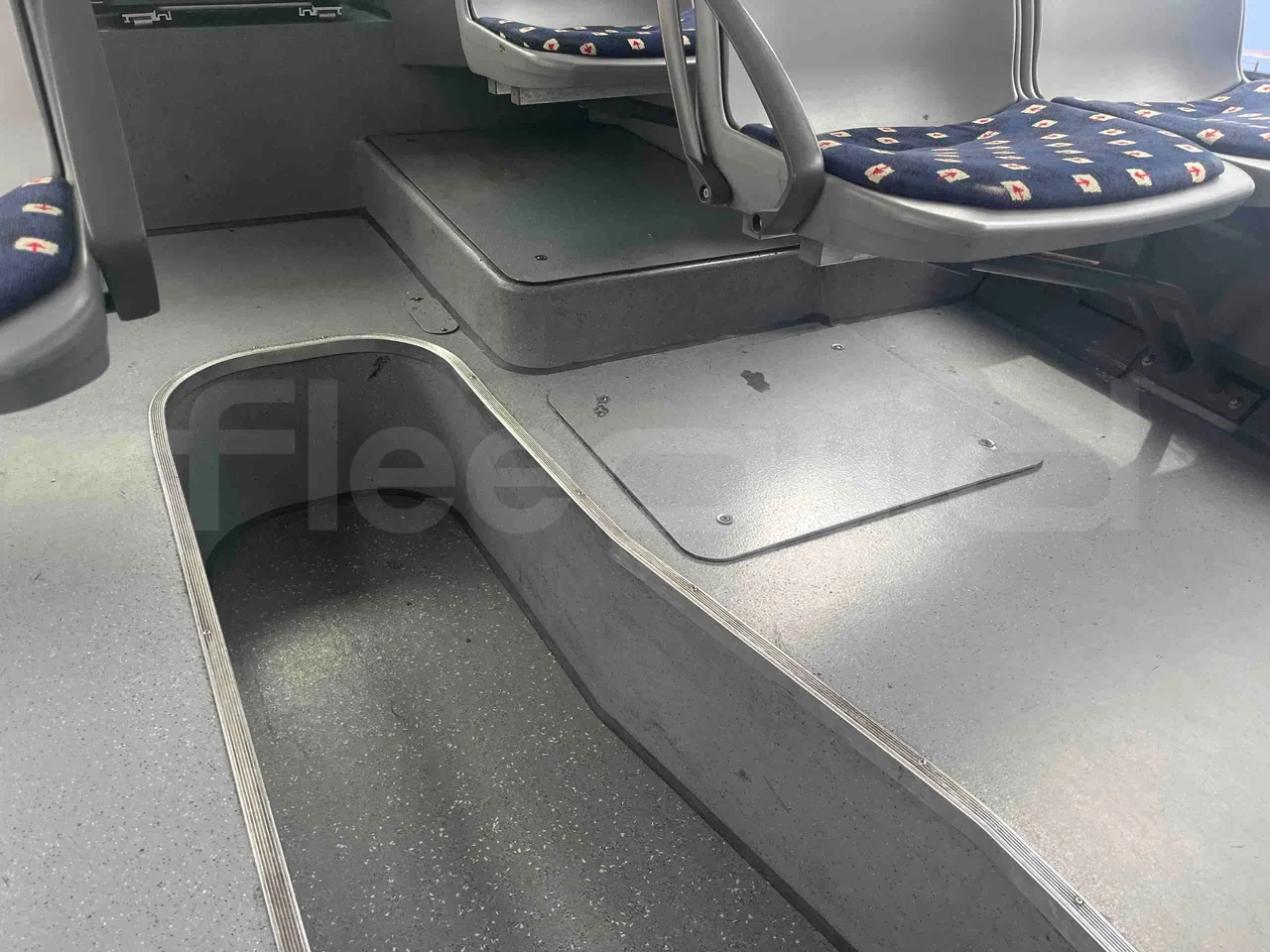 Mercedes-Benz Citaro - floor hatches photo