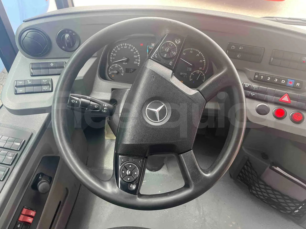Mercedes-Benz Citaro - steering wheel photo