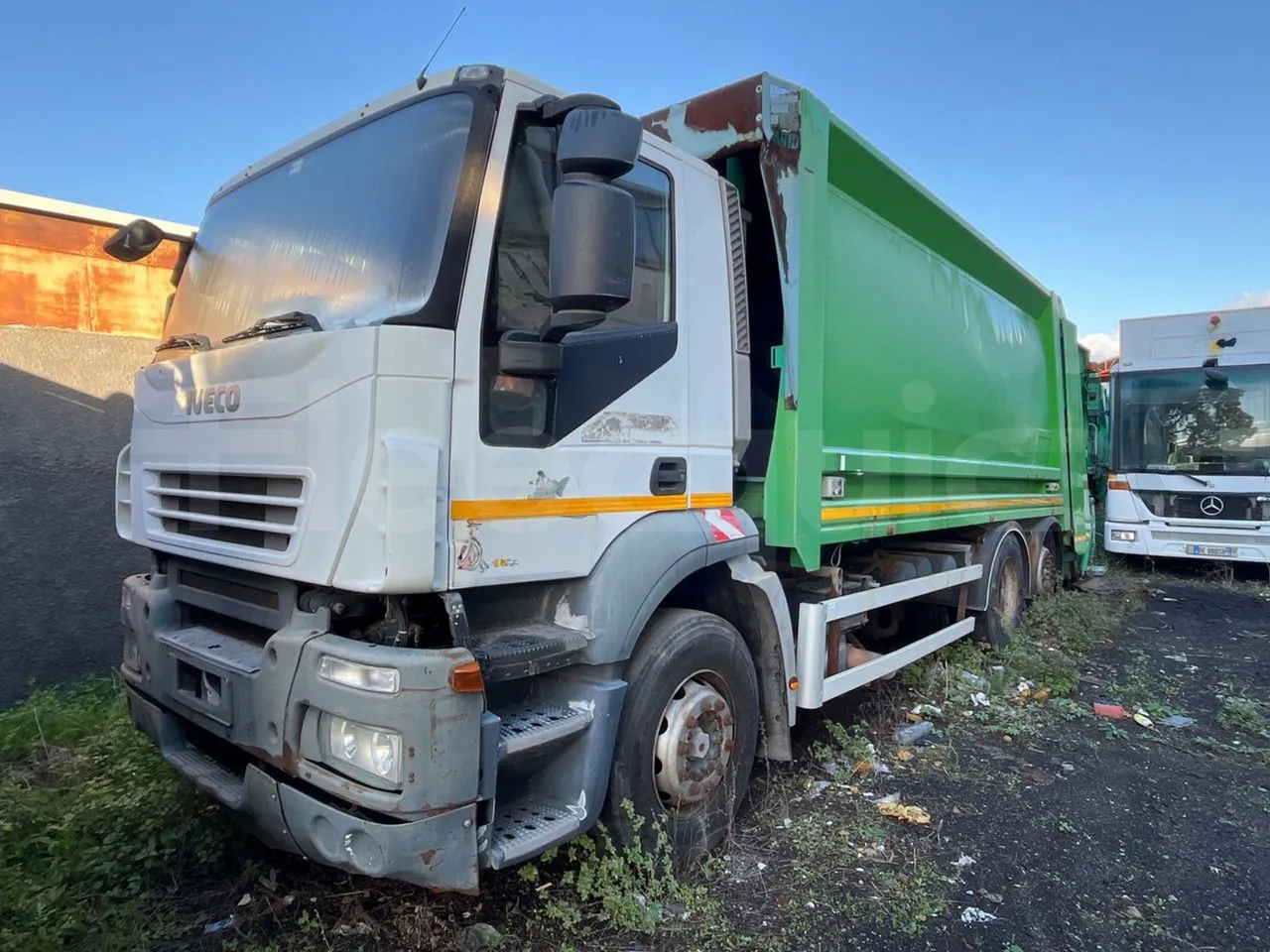 Iveco Magirus A260S/E4 FARID T1SM25 - Euro5 - 228kW - 9.685mt - 3/4 front left