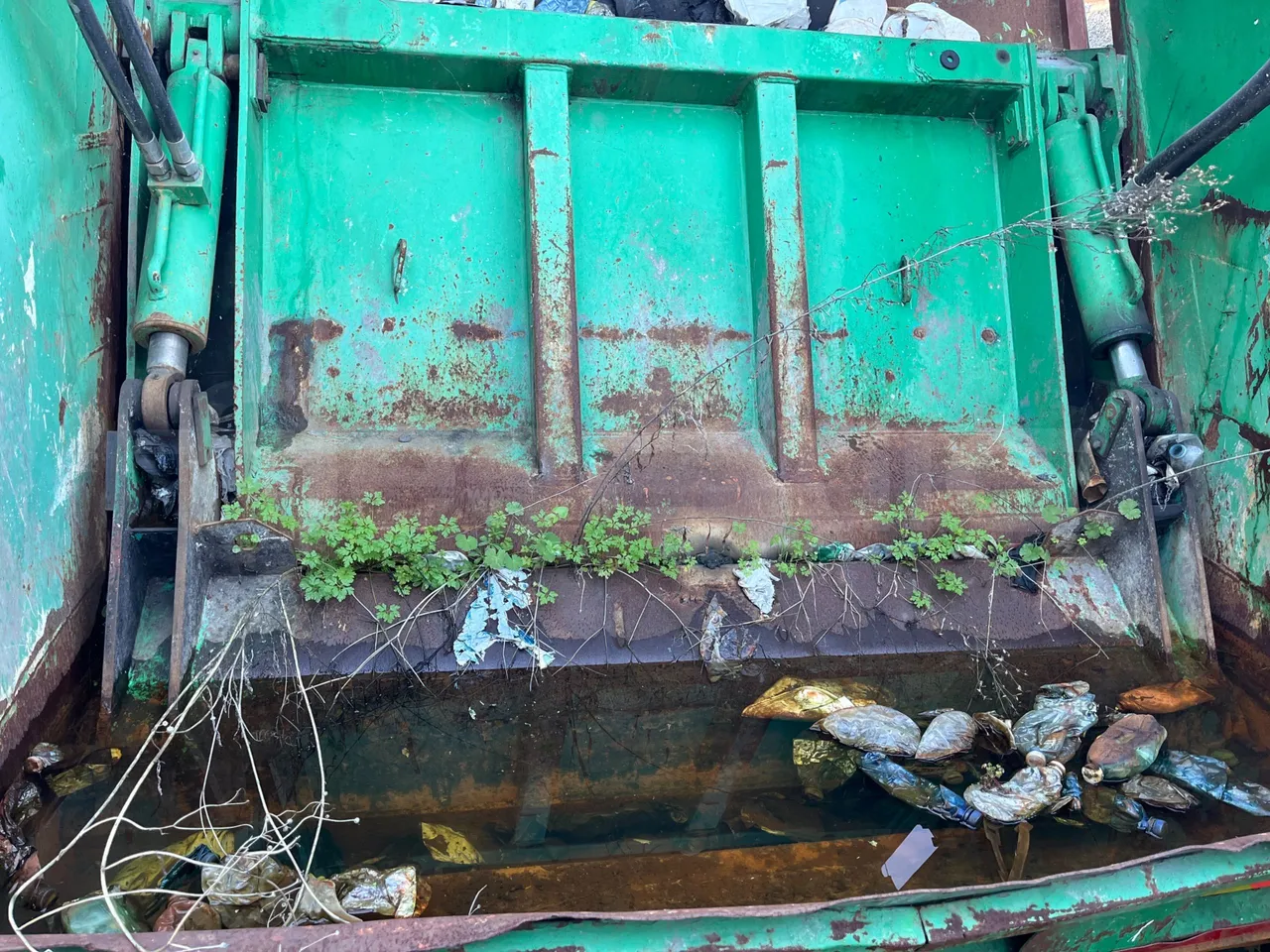 Iveco Magirus A260S/E4 FARID T1SM25 - Euro5 - 228kW - 9.685mt - internal frame rust check