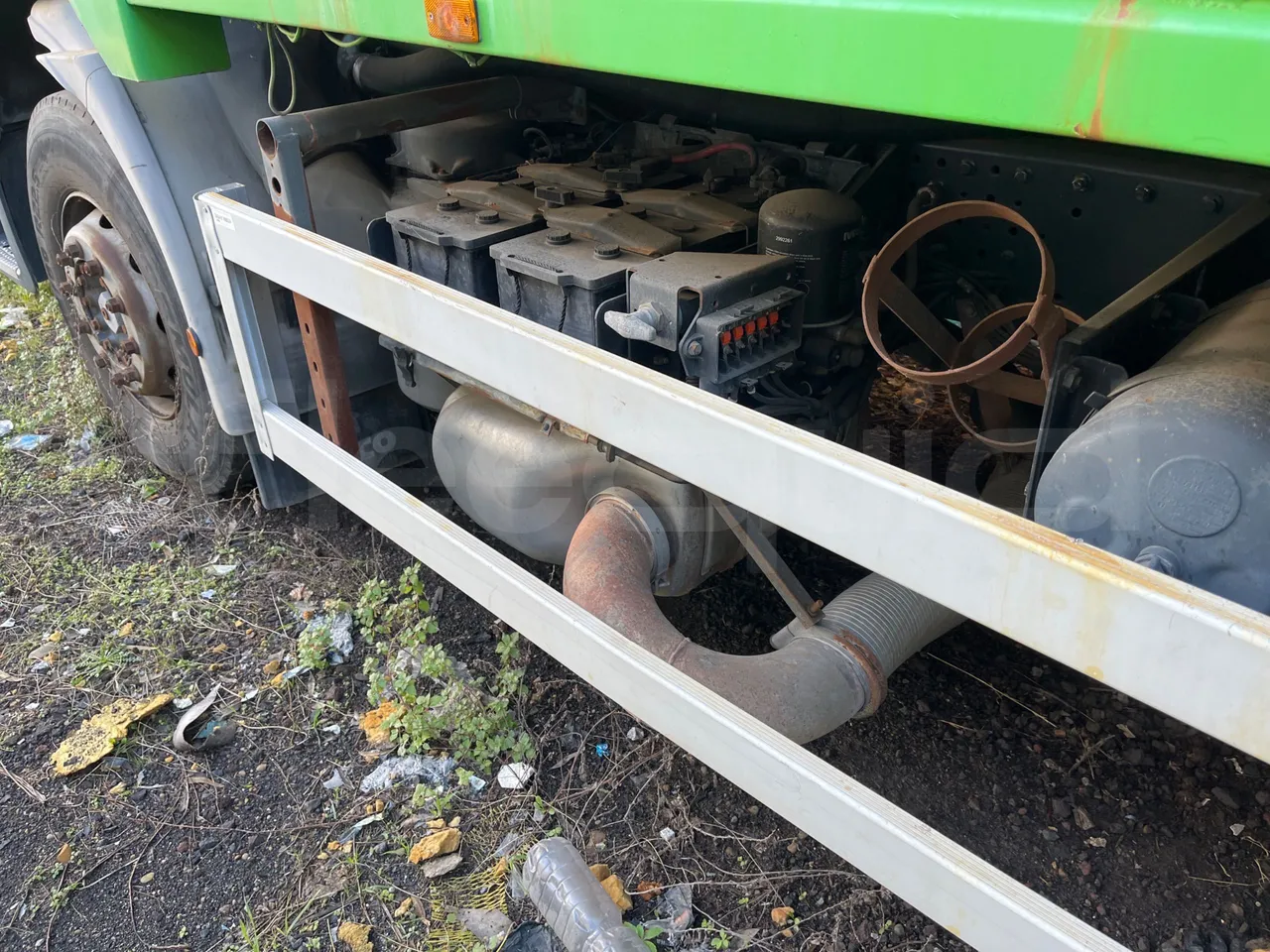 Iveco Magirus A260S/E4 FARID T1SM25 - Euro5 - 228kW - 9.685mt - under carpet photo