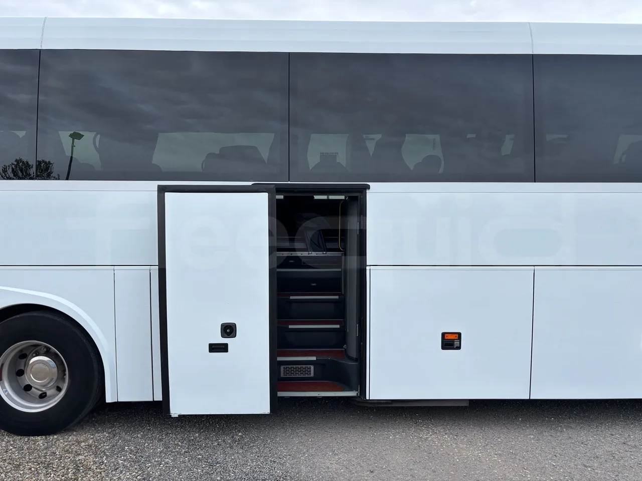 Temsa Safari - Second Door Open
