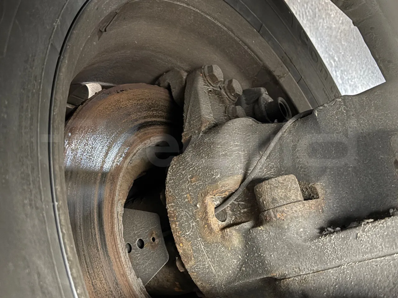Temsa Safari - Second Axle Discs Right Side