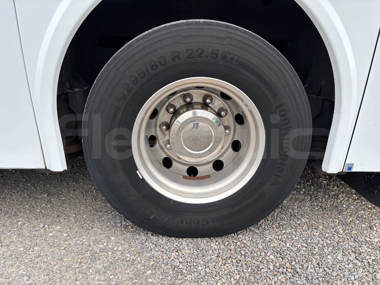 Temsa Safari - First Axle Left Side: Tyre Tread