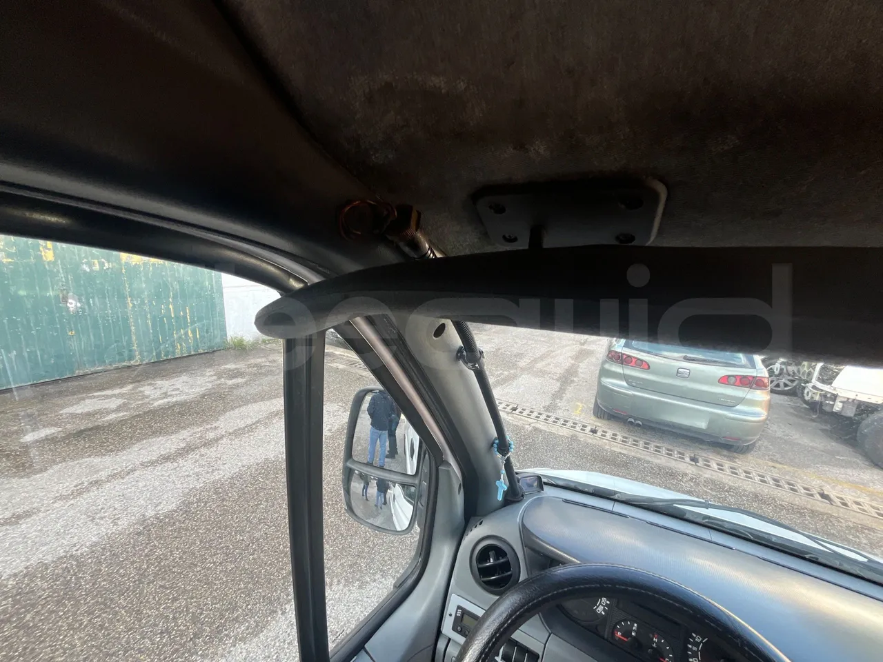 Iveco Daily A50CE4 - Euro 5 - 130 kW - 7.240 mt - driver microphone accessories photo