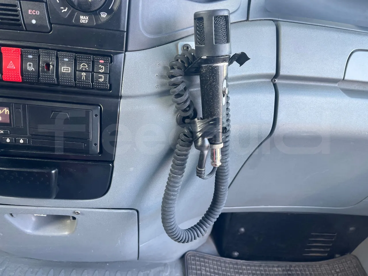 Iveco Daily A50CE4 - Euro 5 - 130 kW - 7.240 mt - hostes microphone accessories photo