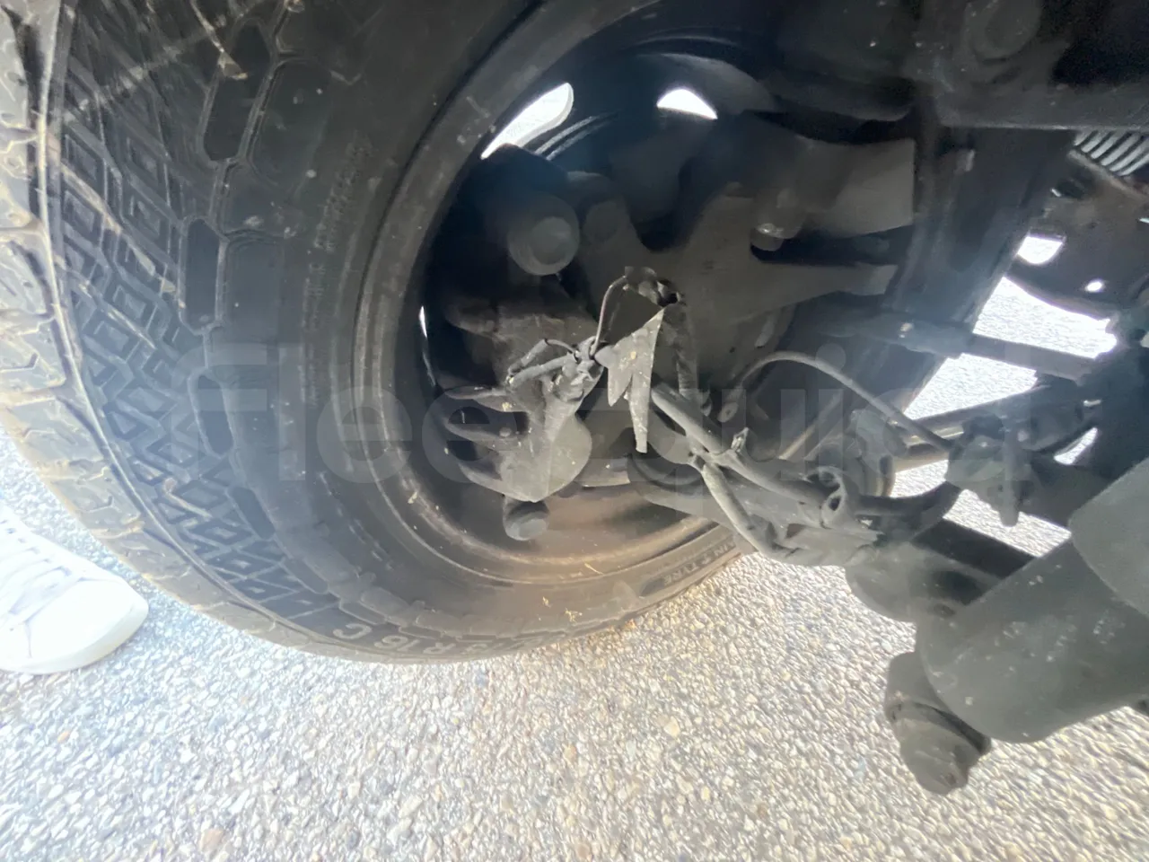 Iveco Daily A50CE4 - Euro 5 - 130 kW - 7.240 mt - front brake calipers left