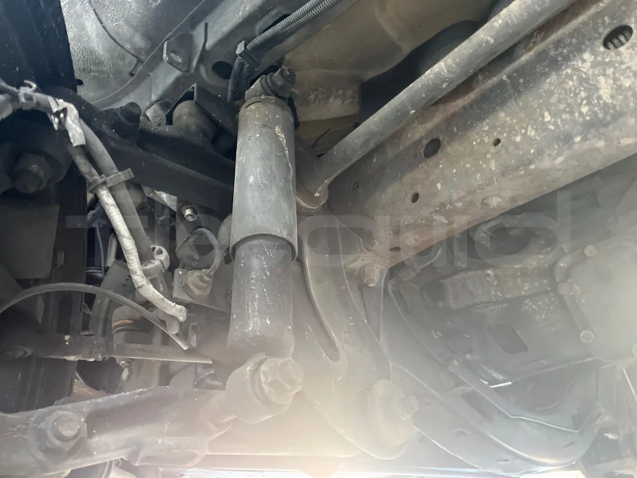 Iveco Daily A50CE4 - Euro 5 - 130 kW - 7.240 mt - front shock absorbers left