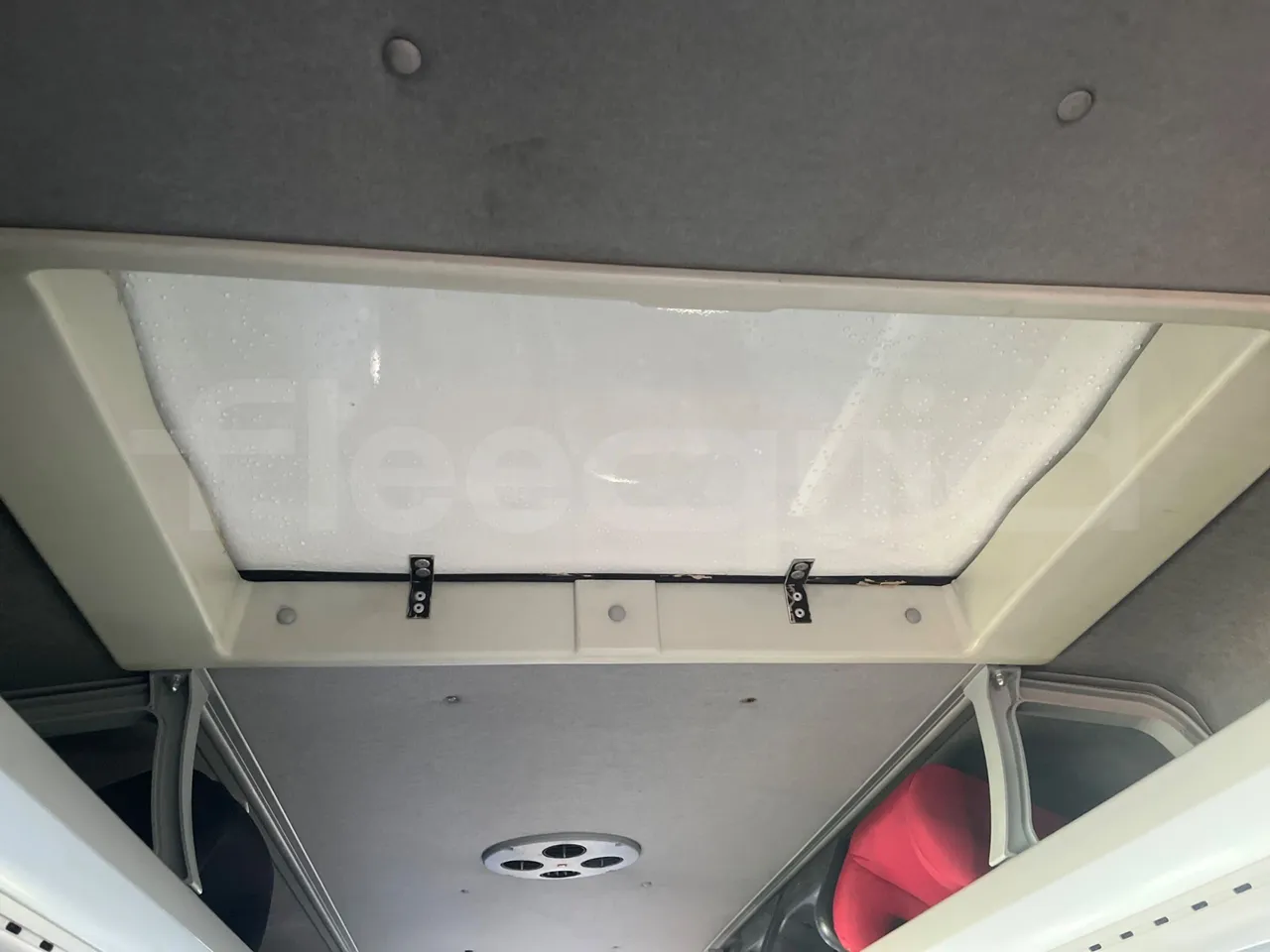 Iveco Daily A50CE4 - Euro 5 - 130 kW - 7.240 mt - roof hatch 1