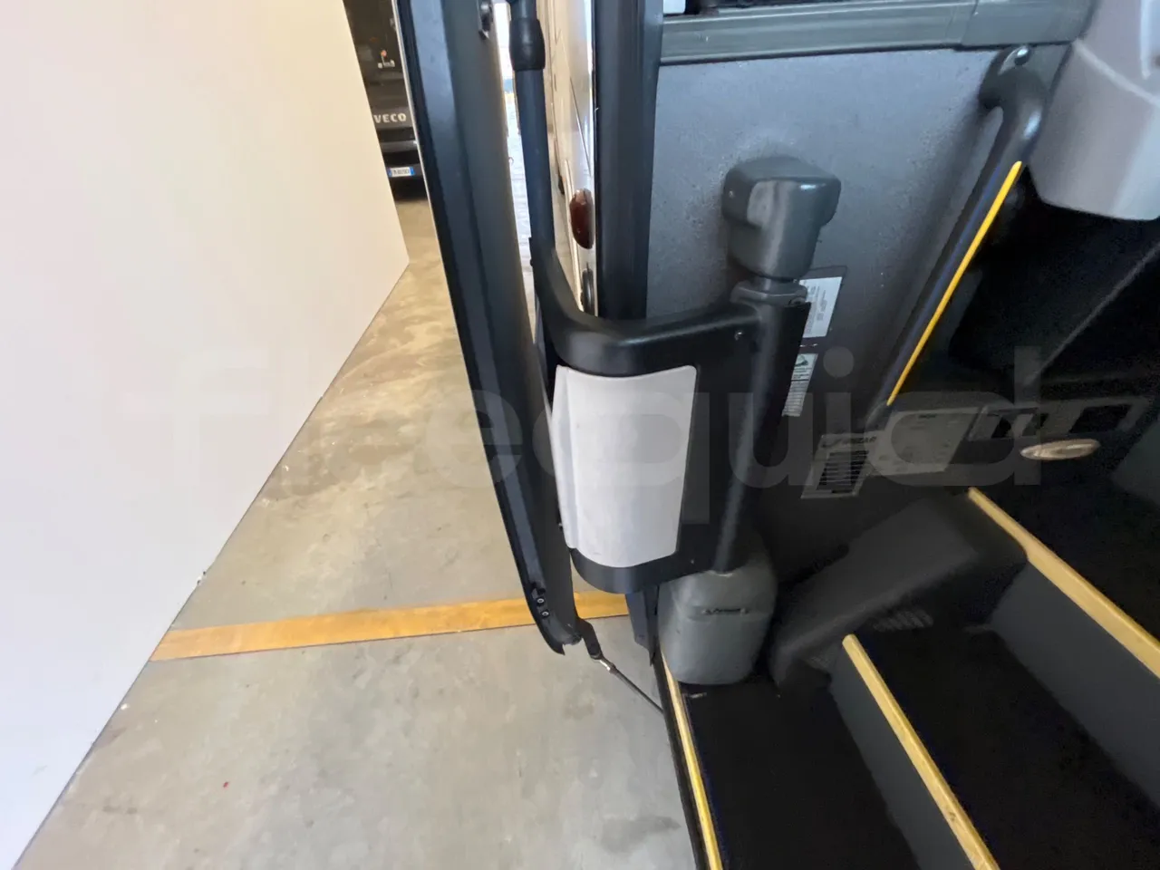 Irizar Scania K400 - EUR5 - 294kW - 12m - door mechanism photo