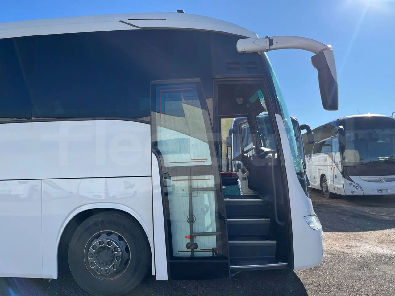 Irisbus 397E.12 LBMA036B-397E.12 - Euro5 - 331kW - 12.410mt - front door 1 open