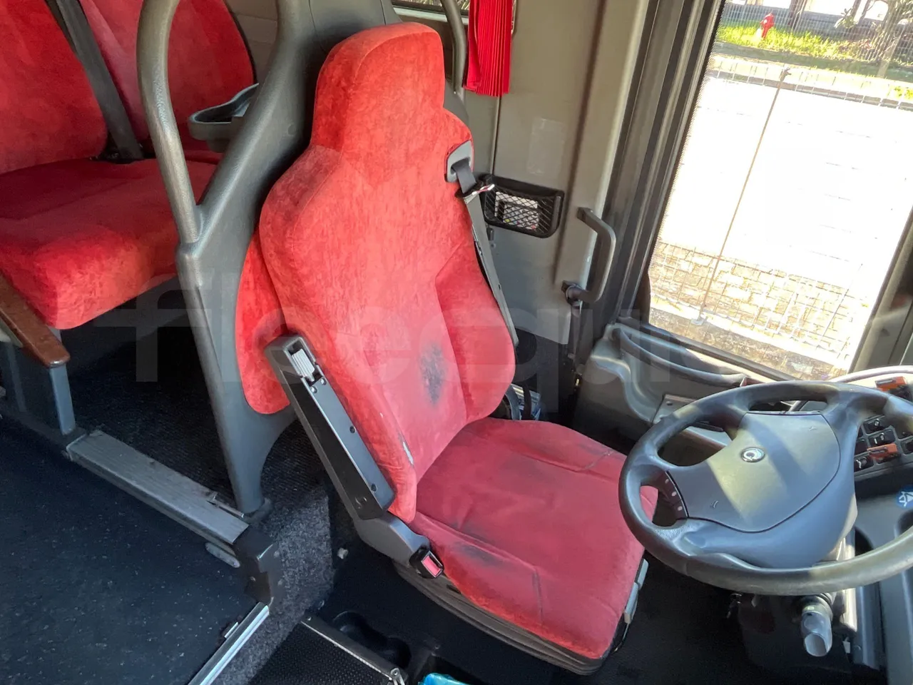 Irisbus 397E.12 LBMA036B-397E.12 - Euro5 - 331kW - 12.410mt - driver's seat photo
