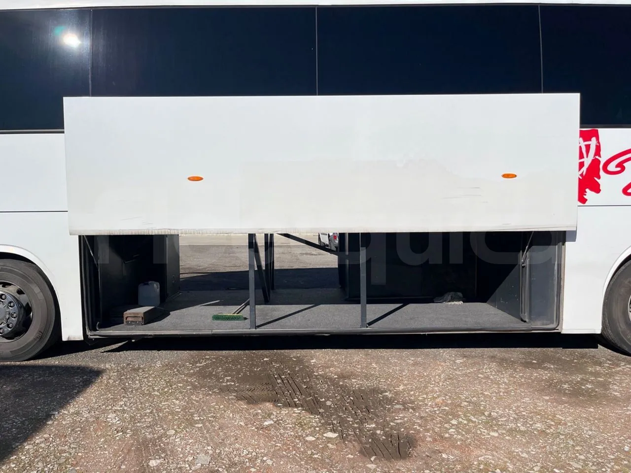 Irisbus 397E.12 LBMA036B-397E.12 - Euro5 - 331kW - 12.410mt - luggage rack photo