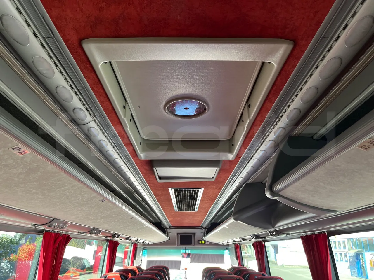 Irisbus 397E.12 LBMA036B-397E.12 - Euro5 - 331kW - 12.410mt - monitor detail photo