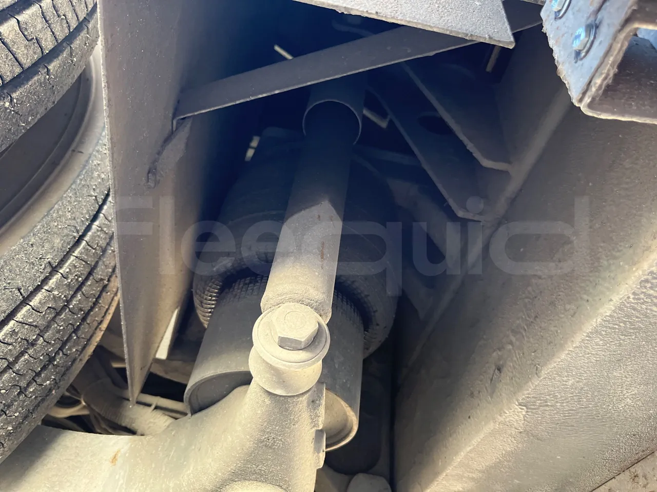 Irisbus 397E.12 LBMA036B-397E.12 - Euro5 - 331kW - 12.410mt - axel 3 shock absorbers 1 right