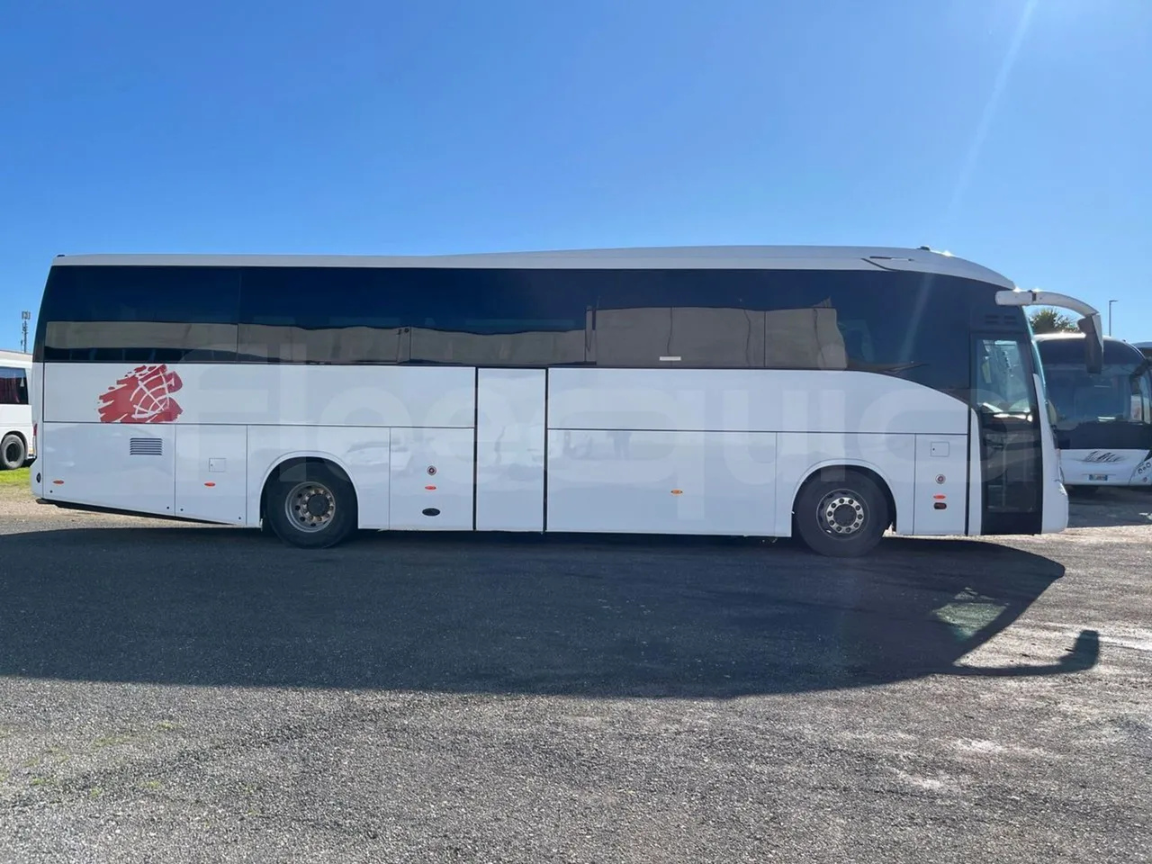 Irisbus 397E.12 LBMA036B-397E.12 - Euro5 - 331kW - 12.410mt - right side doors closed