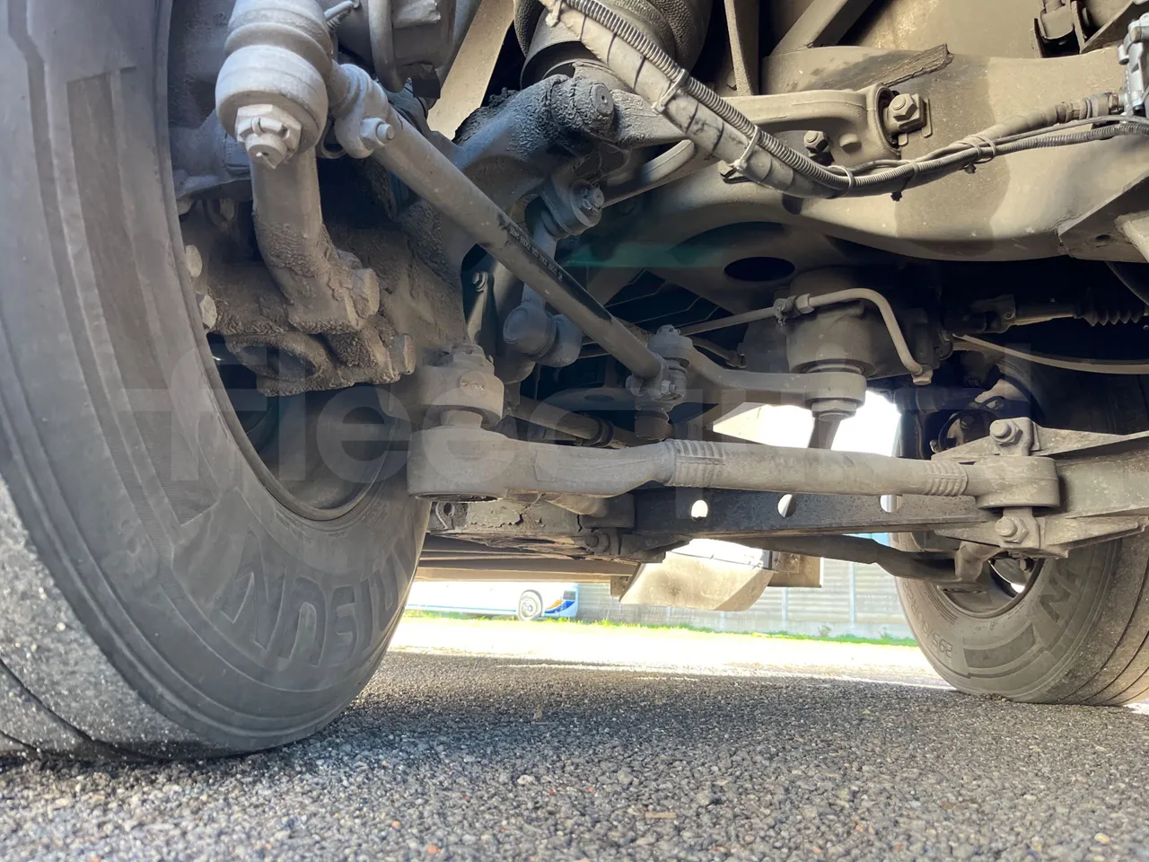 Irisbus 397E.12 LBMA036B-397E.12 - Euro5 - 331kW - 12.410mt - front axle right side