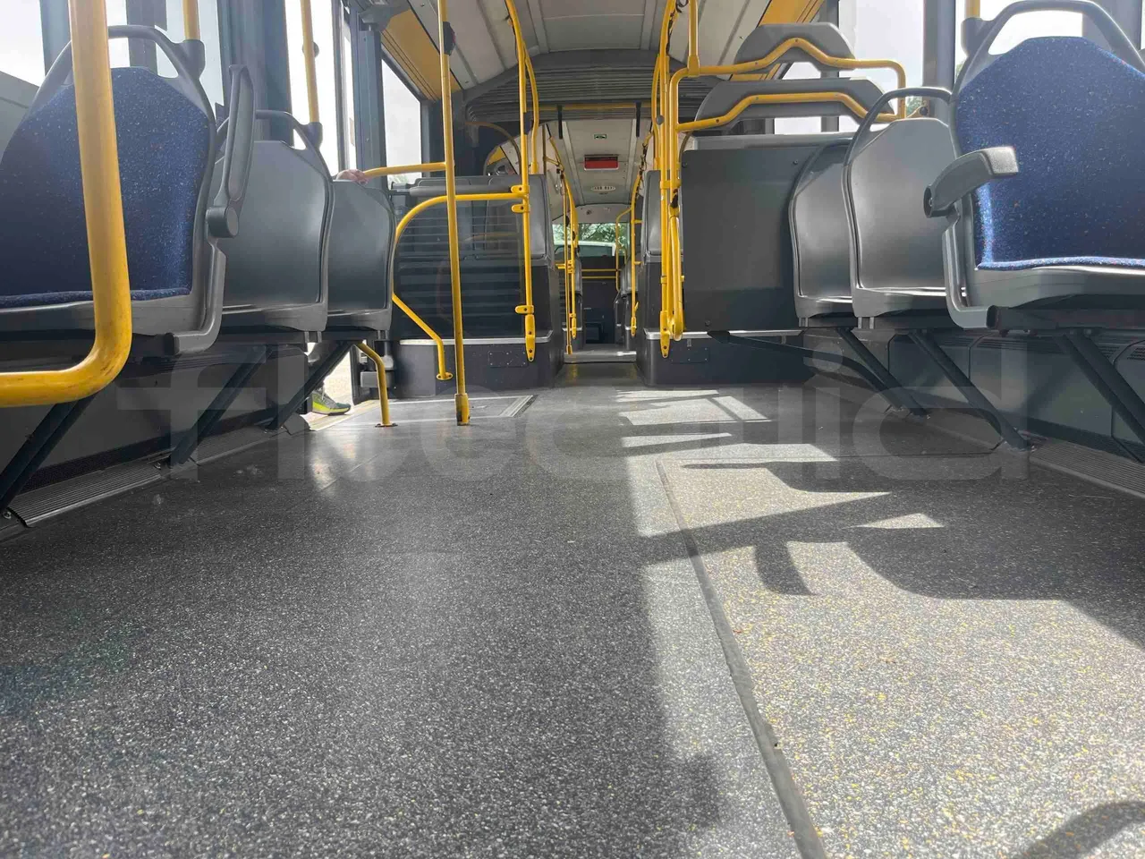 Mercedes-Benz Citaro G 0530 - Euro5 - 260kW - 17.940mt - seat brackets photo