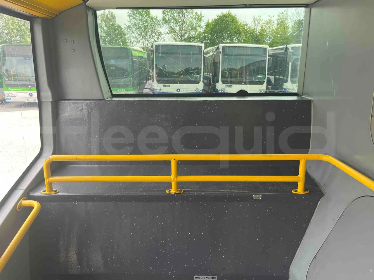 Mercedes-Benz Citaro G 0530 - Euro5 - 260kW - 17.940mt - usb charging detail