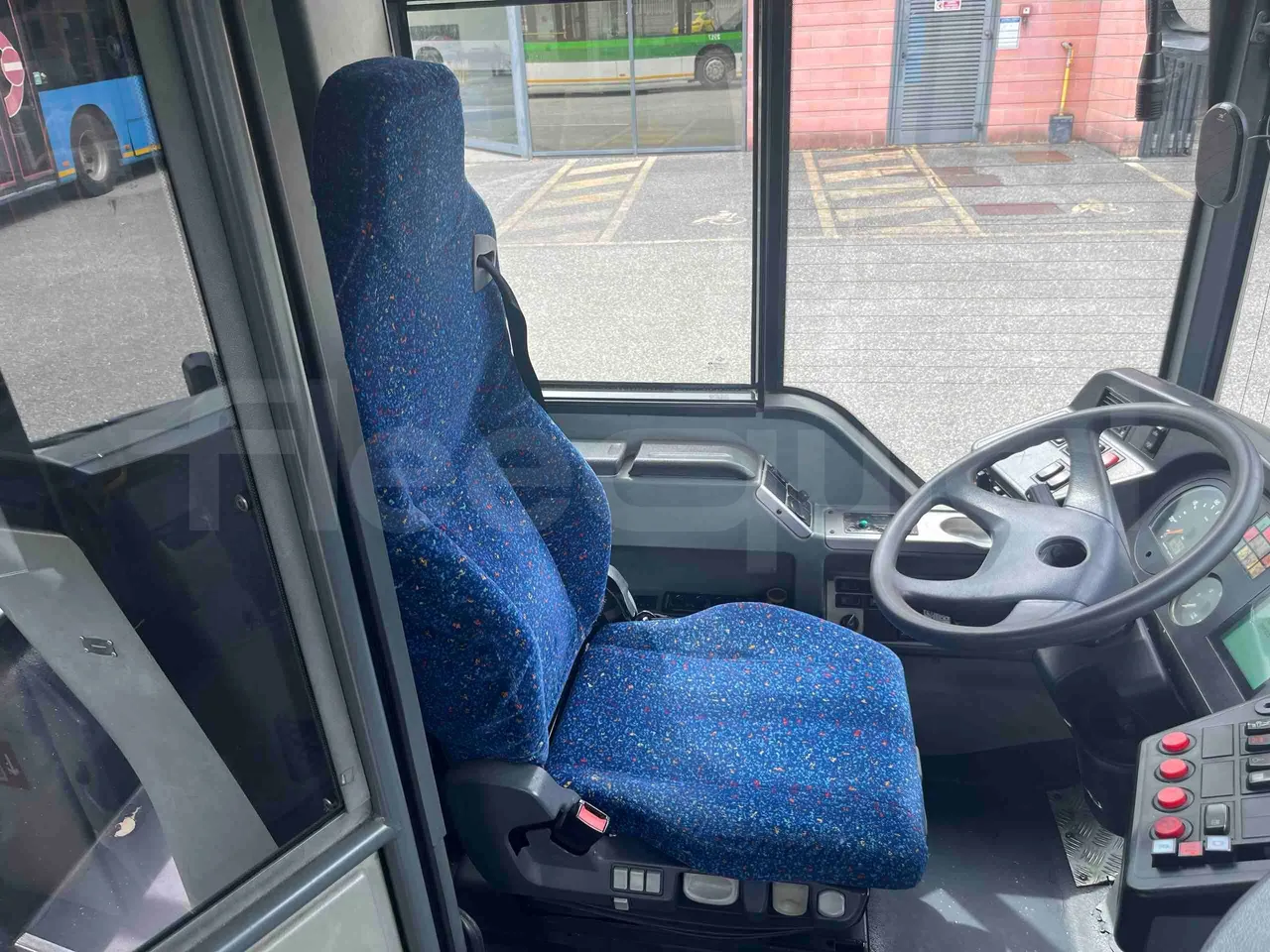 Mercedes-Benz Citaro G 0530 - Euro5 - 260kW - 17.940mt - driver's seat photo