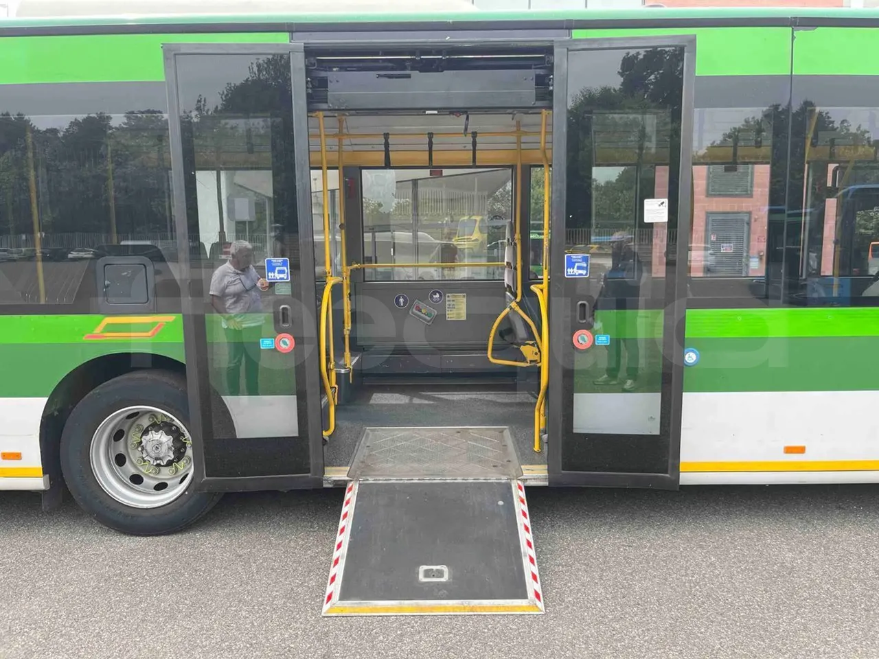 Mercedes-Benz Citaro G 0530 - Euro5 - 260kW - 17.940mt - platform open photo