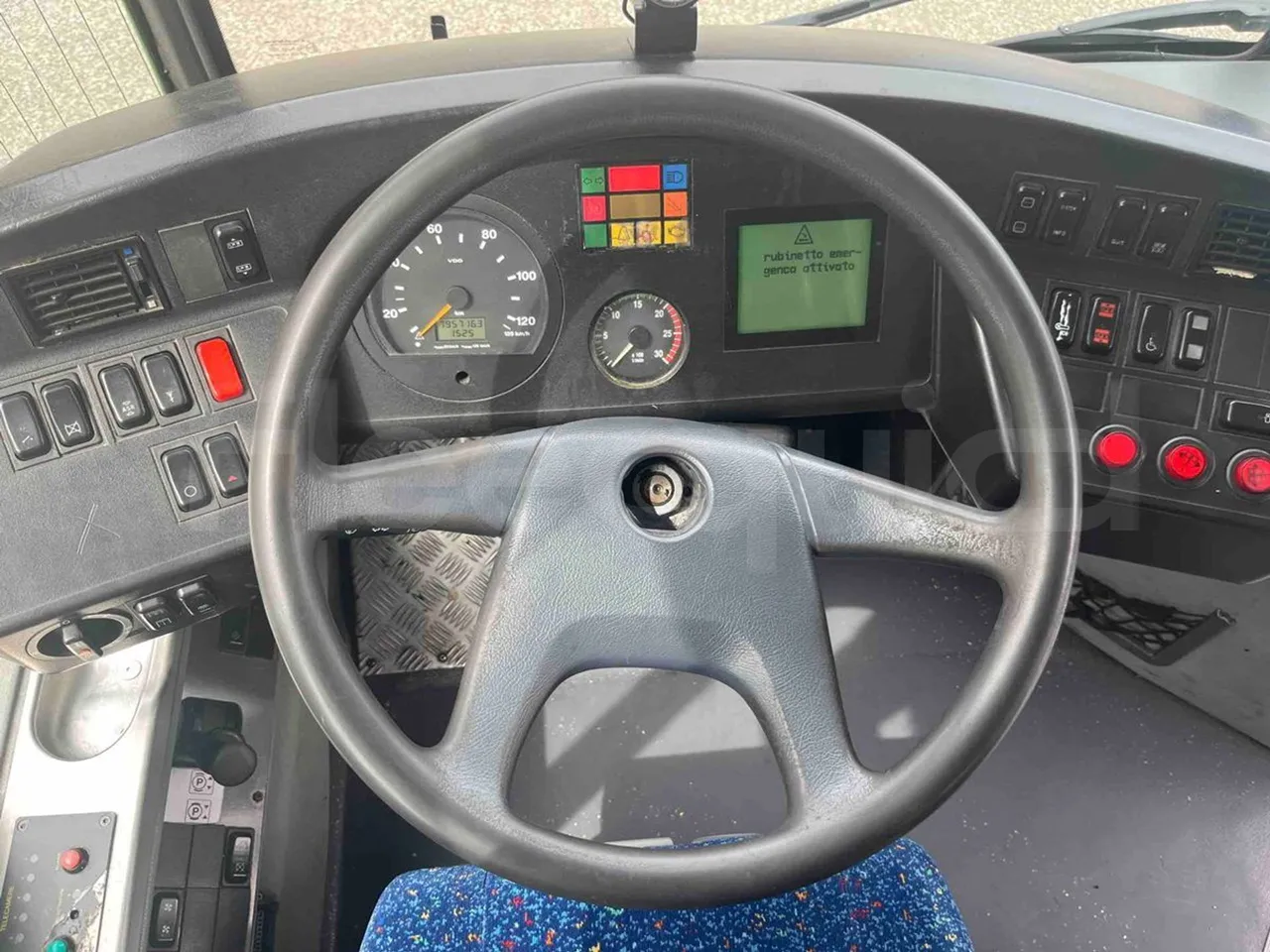 Mercedes-Benz Citaro G 0530 - Euro5 - 260kW - 17.940mt - steering wheel photo