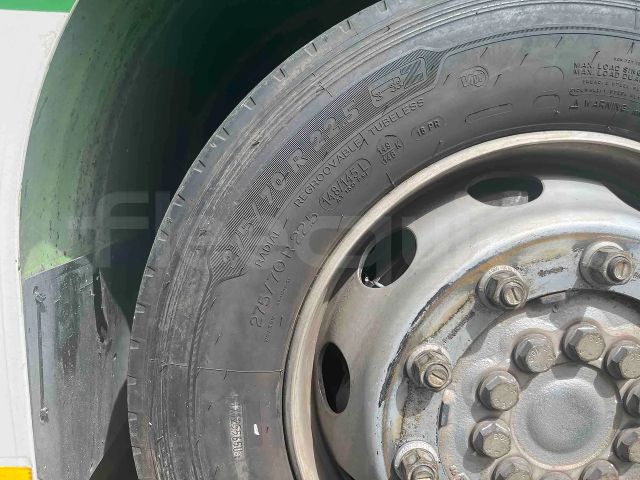 Mercedes-Benz Citaro G 0530 - Euro5 - 260kW - 17.940mt - front left tire measurements