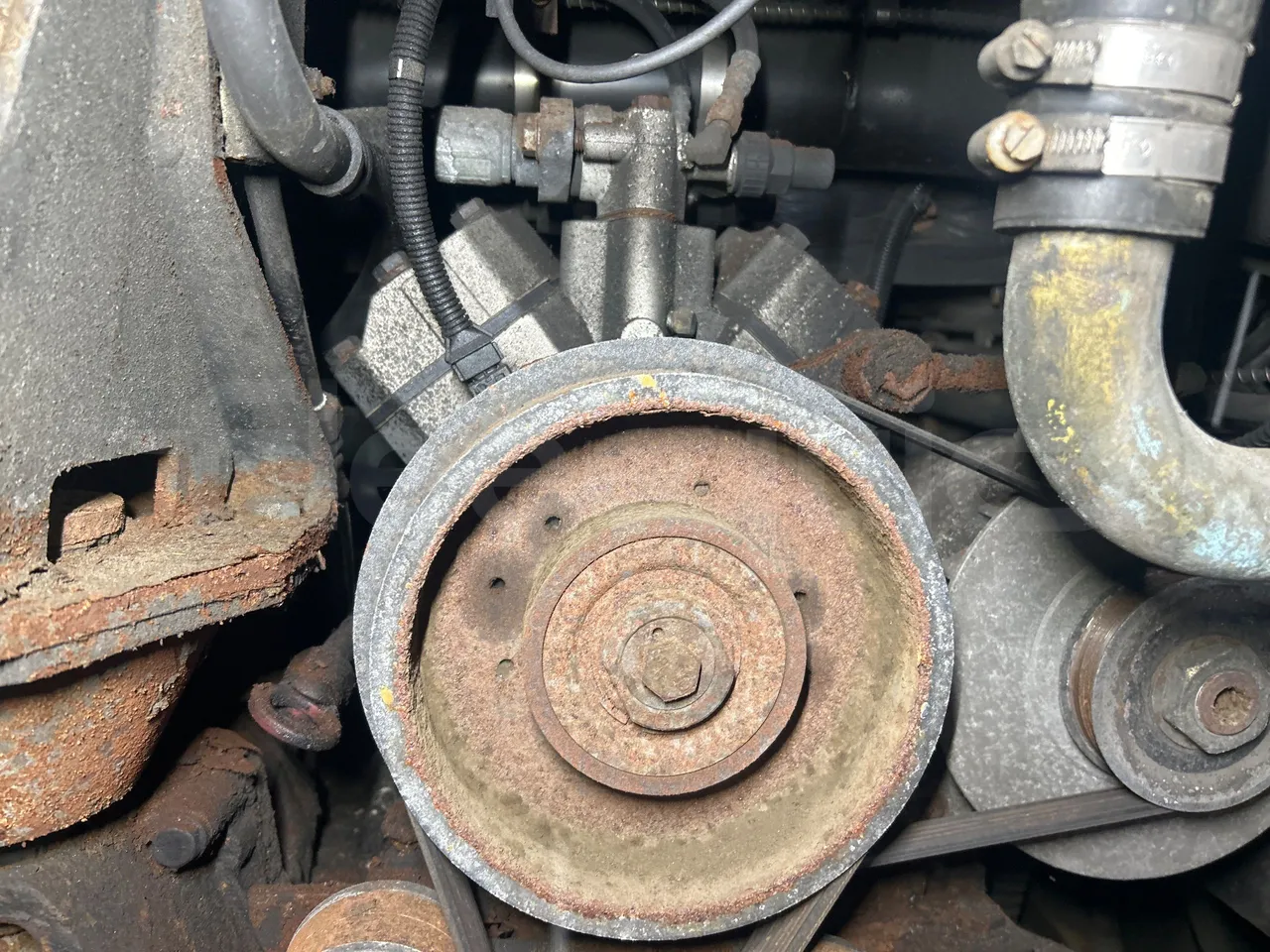 Mercedes-Benz Citaro O 530 LE - Euro5 - 220kW - 13.057mt - air conditioning compressor