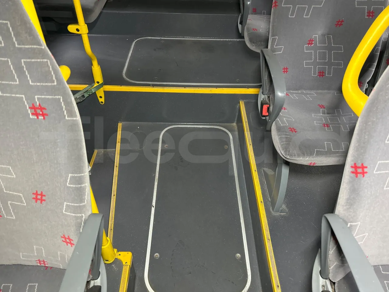 Mercedes-Benz Citaro O 530 LE - Euro5 - 220kW - 13.057mt - floor hatches photo