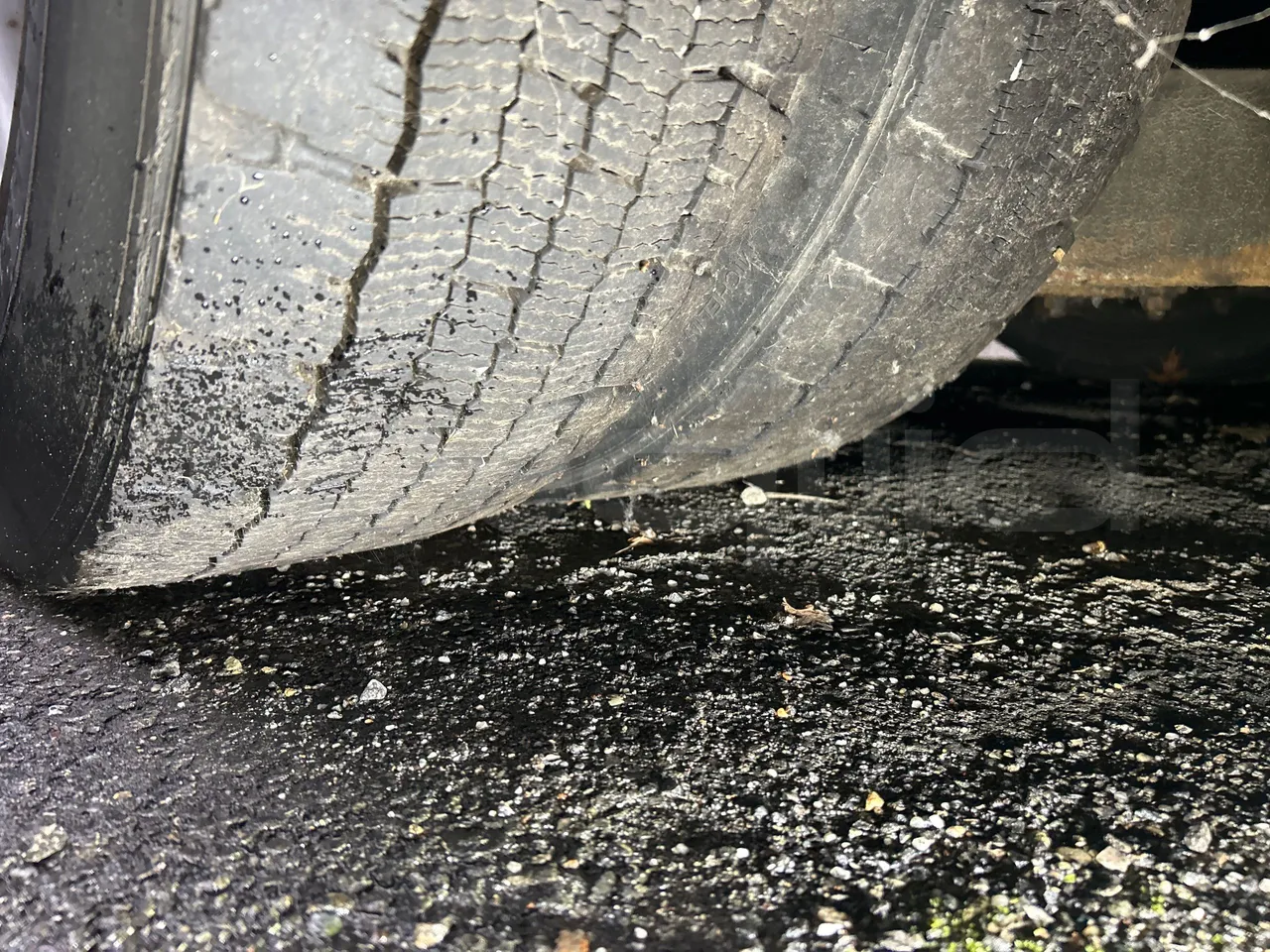 Mercedes-Benz Citaro O 530 LE - Euro5 - 220kW - 13.057mt - tread condition second axle tires left