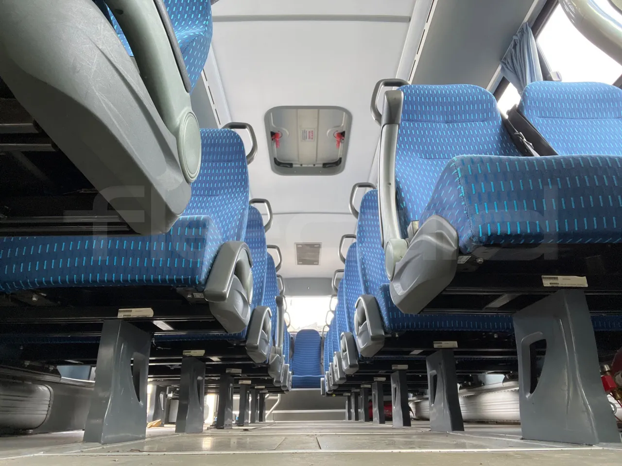 Isuzu Turquoise Q-Bus31 - EUR6 - camera accessories photo
