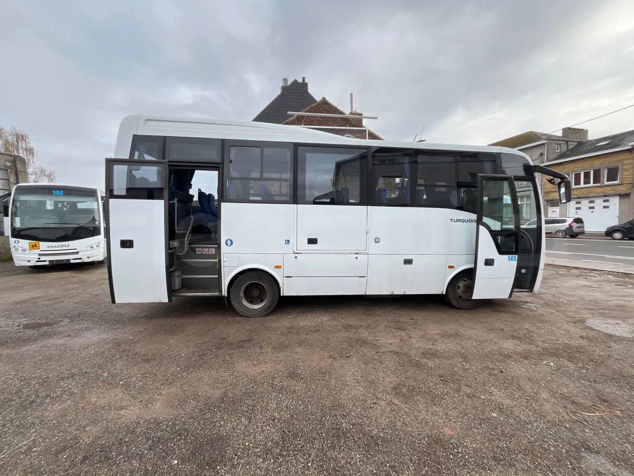 Isuzu Turquoise Q-Bus31 - EUR6 - air conditioning compressor