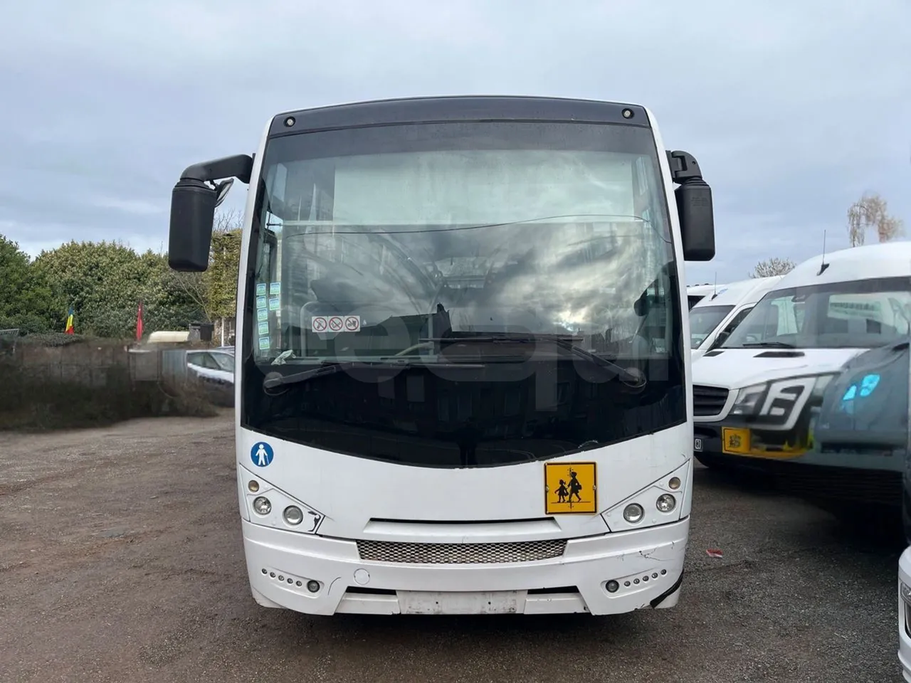 Isuzu Turquoise Q-Bus31 - EUR6 - front photo