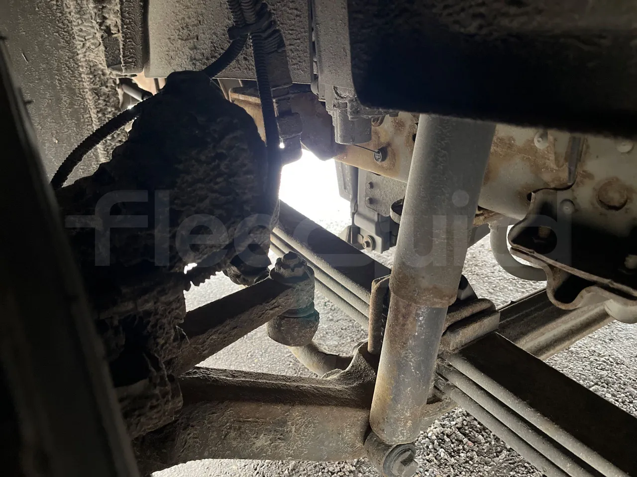 Isuzu Turquoise Q-Bus31 - EUR6 - front shock absorbers left