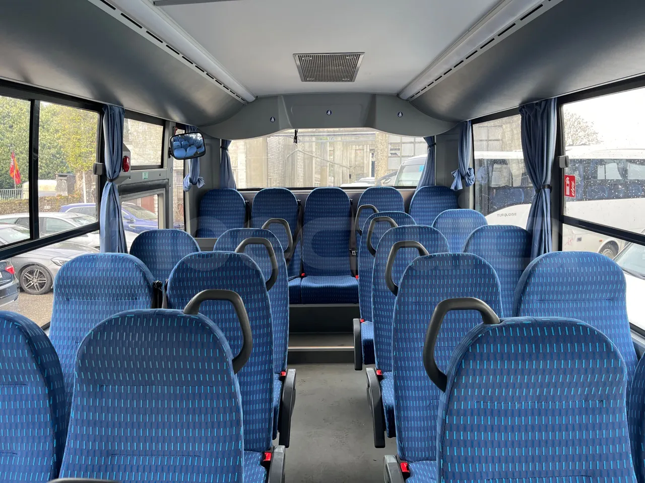 Isuzu Turquoise Q-Bus31 - EUR6 - reverse view middle aisle