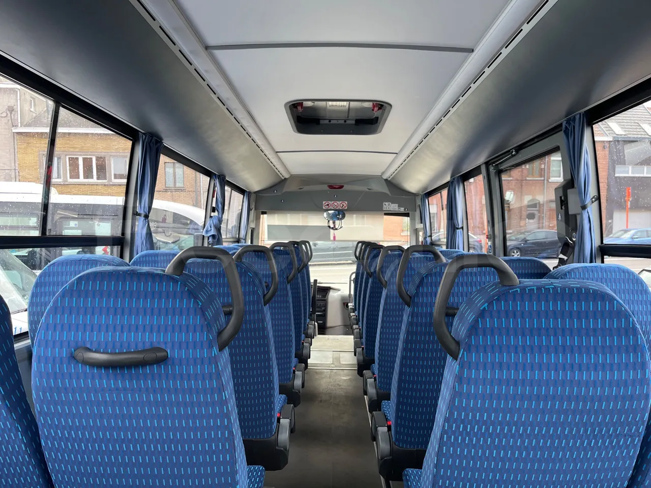 Isuzu Turquoise Q-Bus31 - EUR6 - forward view all seats last row height