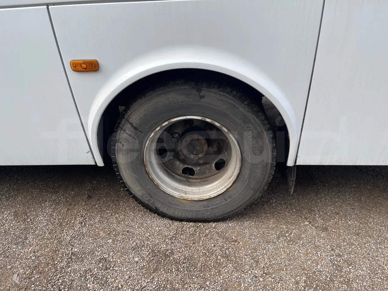 Isuzu Turquoise Q-Bus31 - EUR6 - rear left tire photo