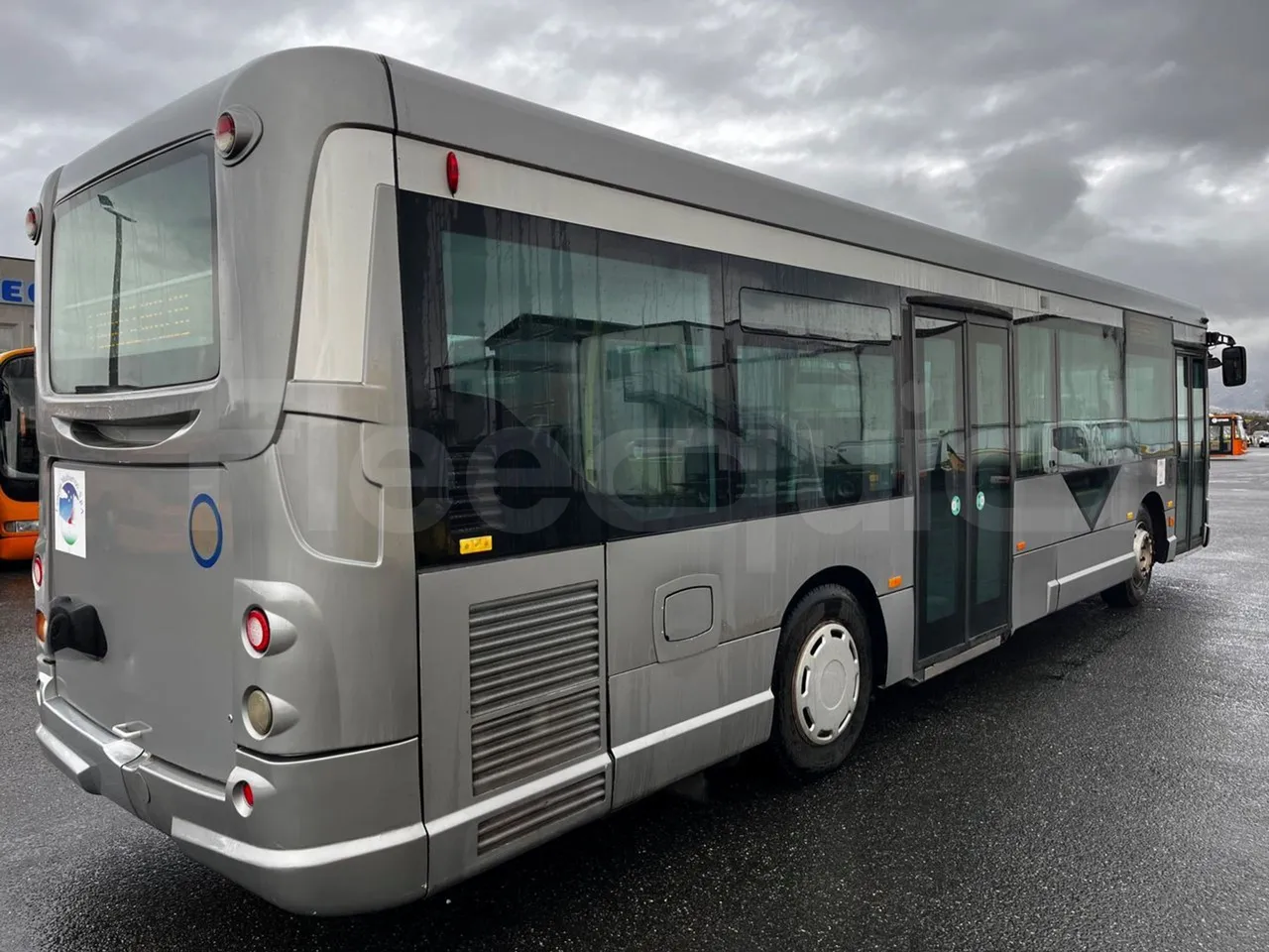 Heuliez GX127 GX 127 - Euro 5 - 194 kW - 10.645 mt - 3/4 right rear doors closed