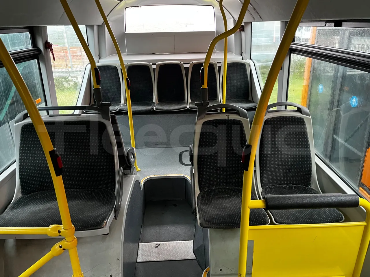 Heuliez GX127 GX 127 - Euro 5 - 194 kW - 10.645 mt - armrest detail photo