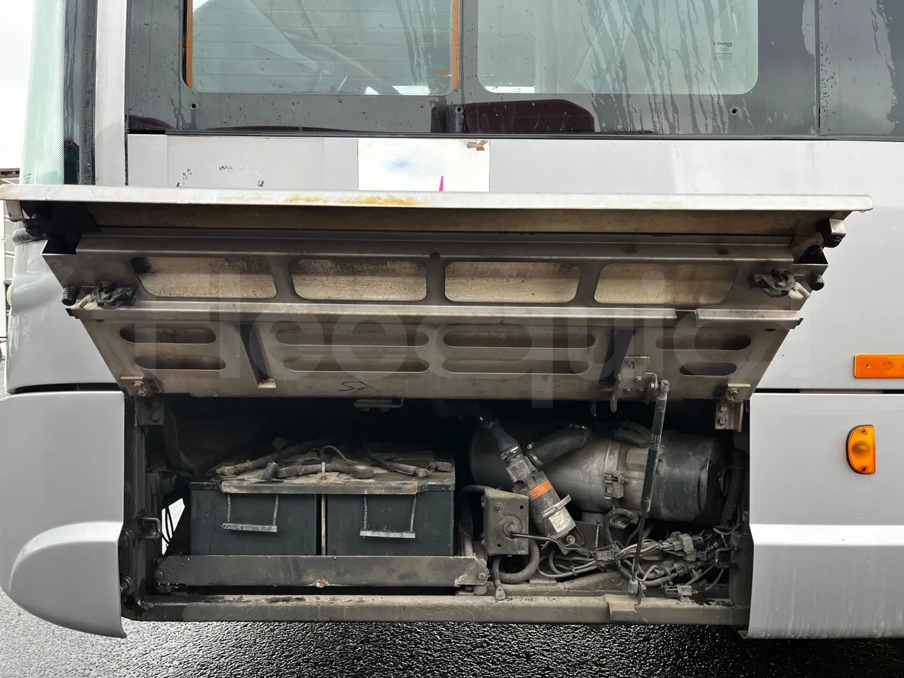 Heuliez GX127 GX 127 - Euro 5 - 194 kW - 10.645 mt - external compartments photo