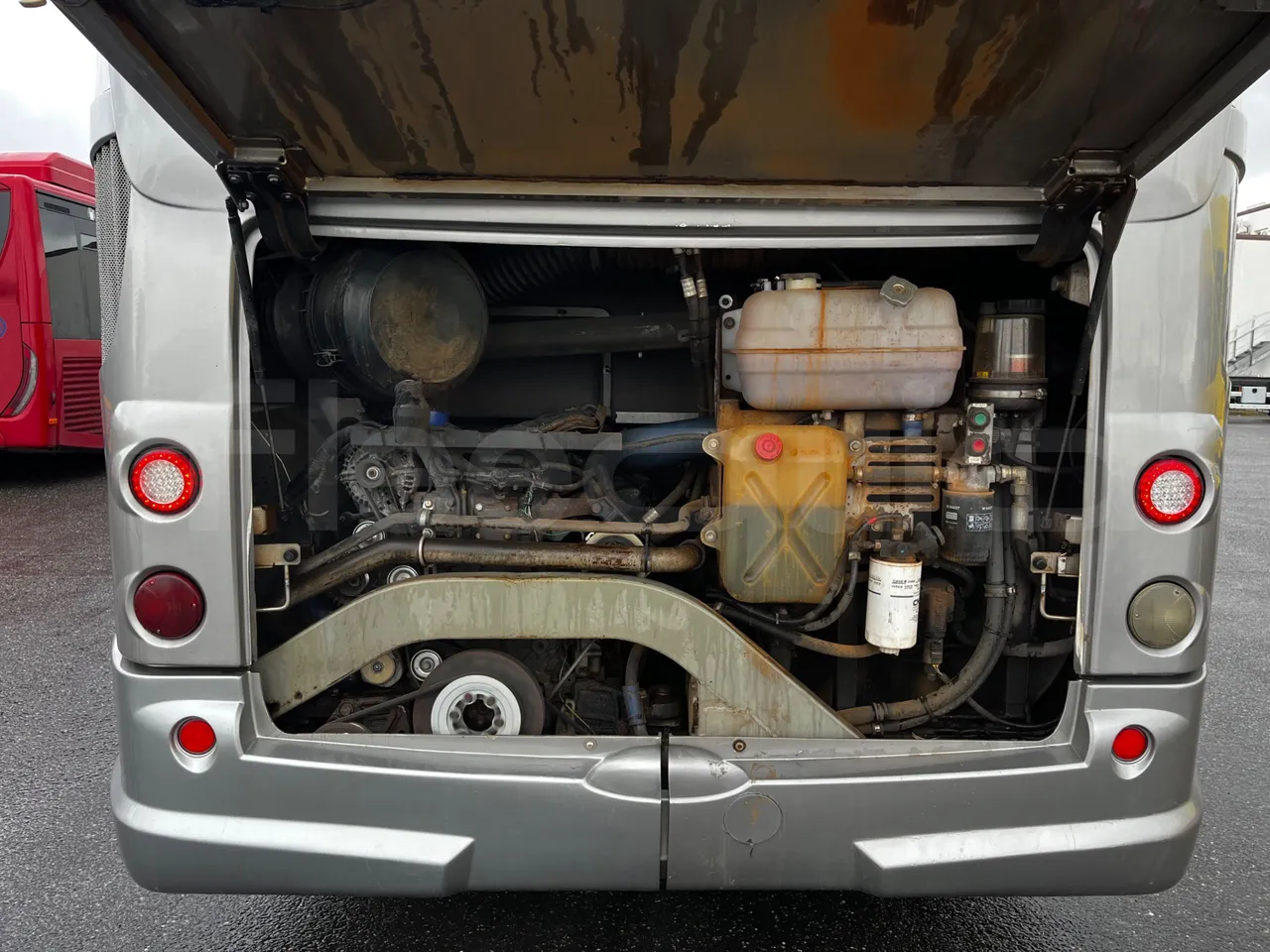 Heuliez GX127 GX 127 - Euro 5 - 194 kW - 10.645 mt - rear hatch open