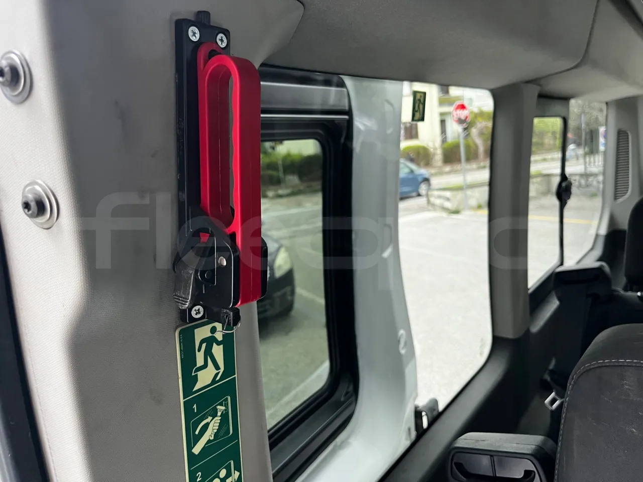 Ford Transit FBD - Euro 6 - 125 kW - 6.704 mt - jack and driver keys