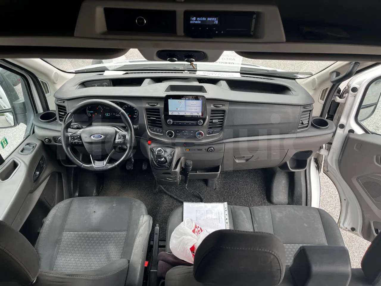 Ford Transit FBD - Euro 6 - 125 kW - 6.704 mt - buttons panels on