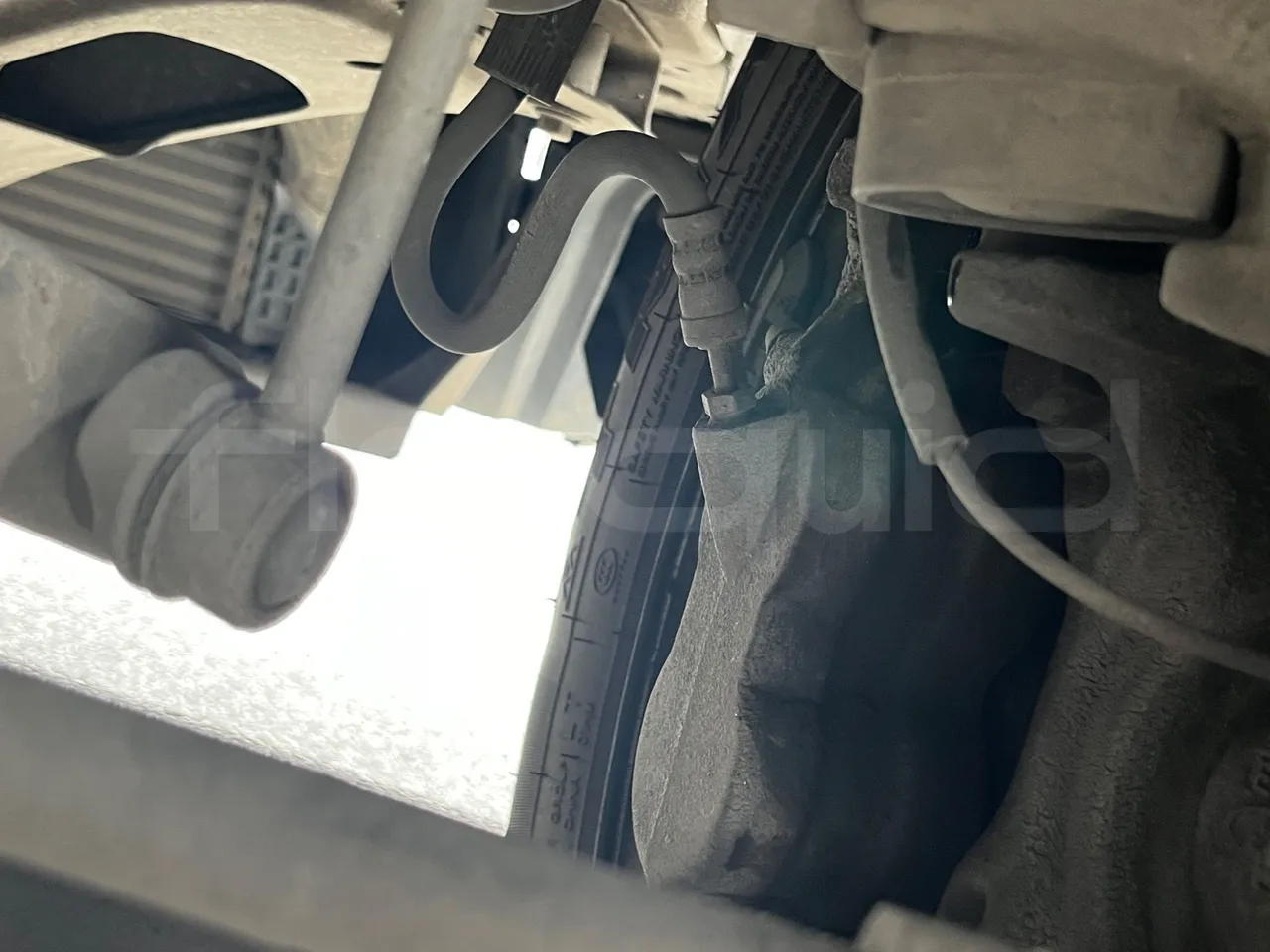 Ford Transit FBD - Euro 6 - 125 kW - 6.704 mt - front brake calipers left