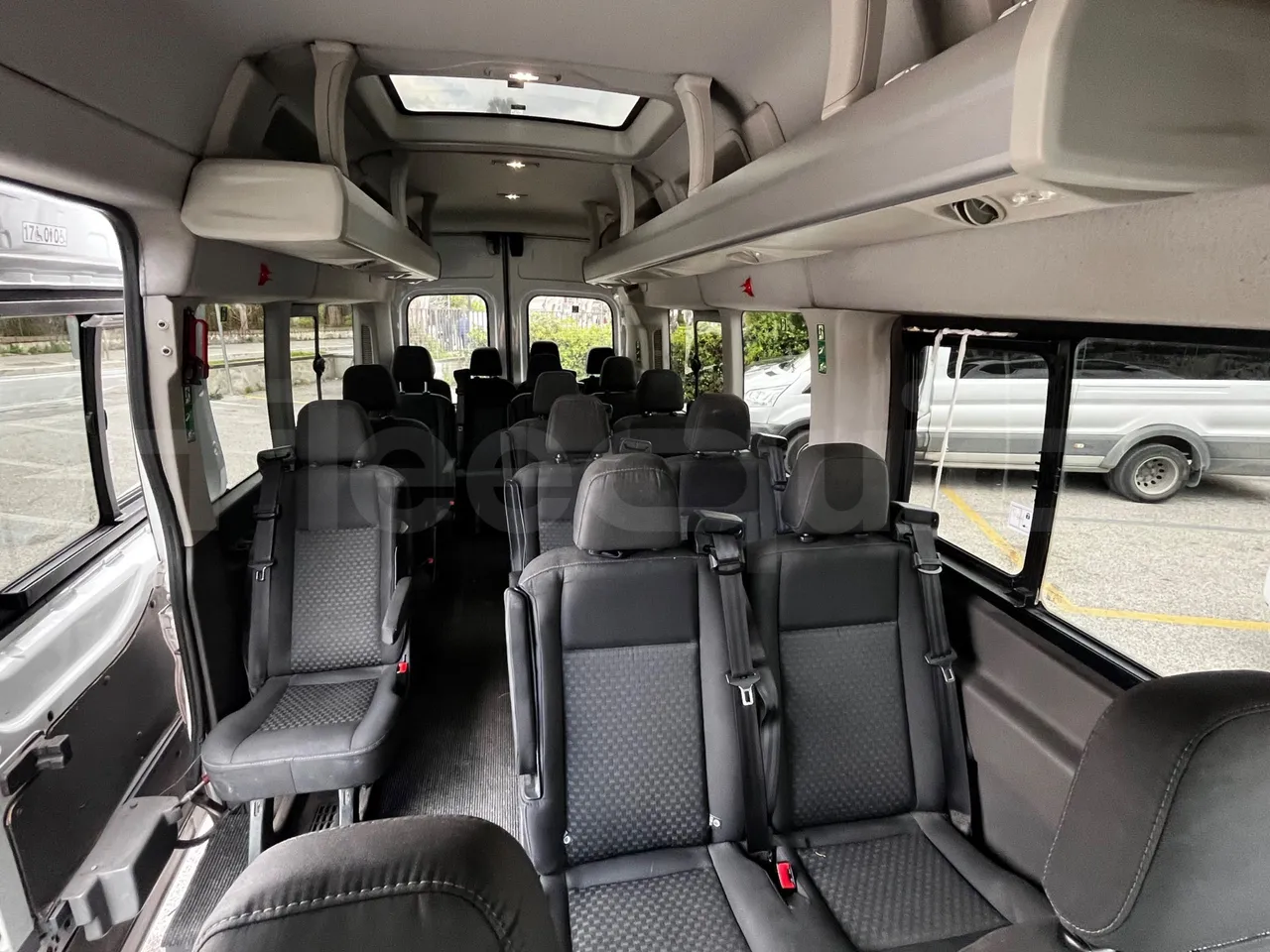 Ford Transit FBD - Euro 6 - 125 kW - 6.704 mt - handrails photo