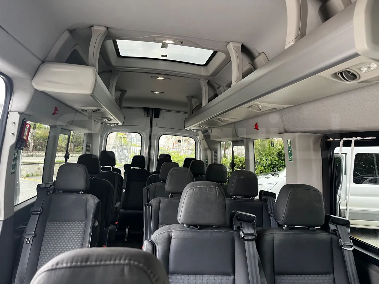 Ford Transit FBD - Euro 6 - 125 kW - 6.704 mt - interior reverse seats driver height
