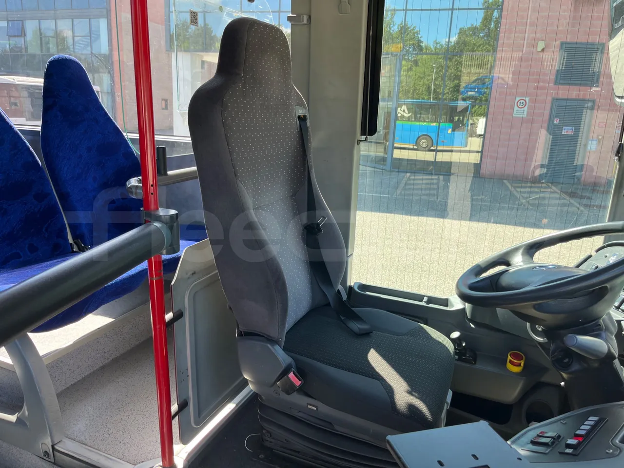 Mercedes-Benz Integro E5 4 - EUR5 - 220kW - 12.14m - driver's seat photo (mandatory for bus to scrap)
