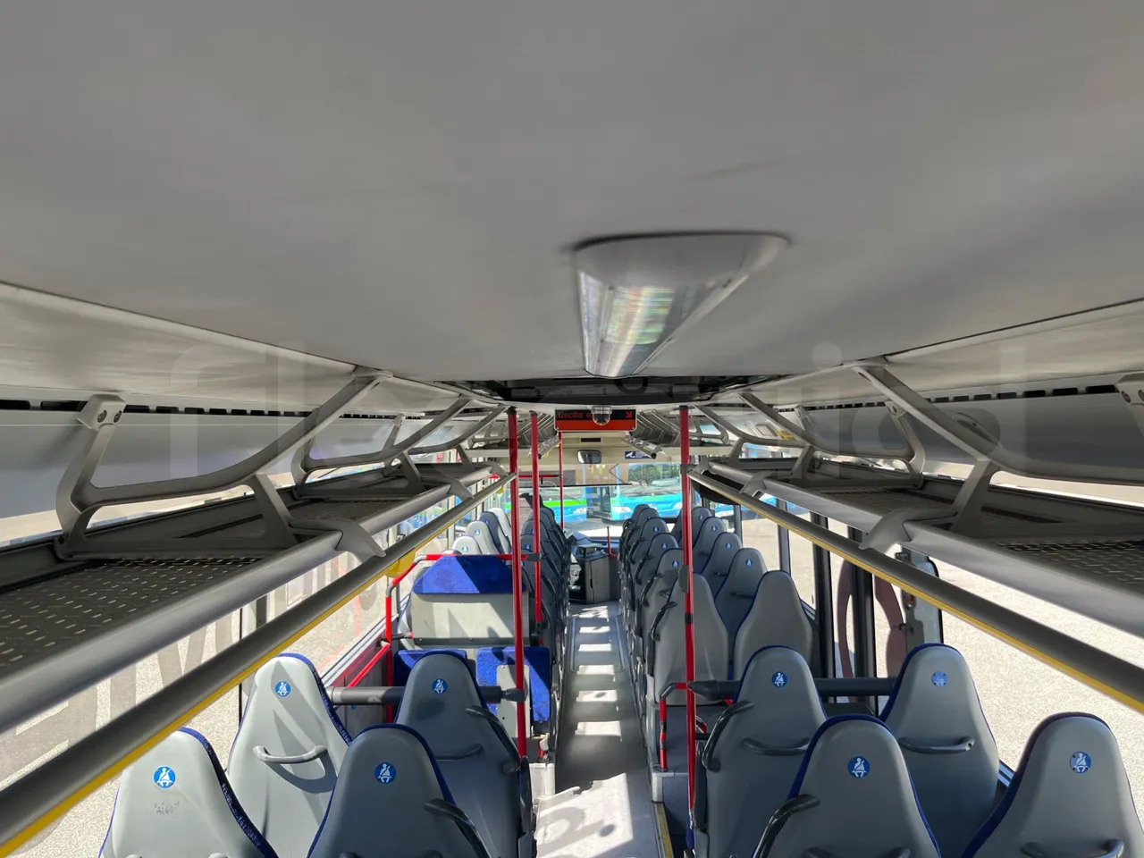 Mercedes-Benz Integro E5 4 - EUR5 - 220kW - 12.14m - overhead compartments photo