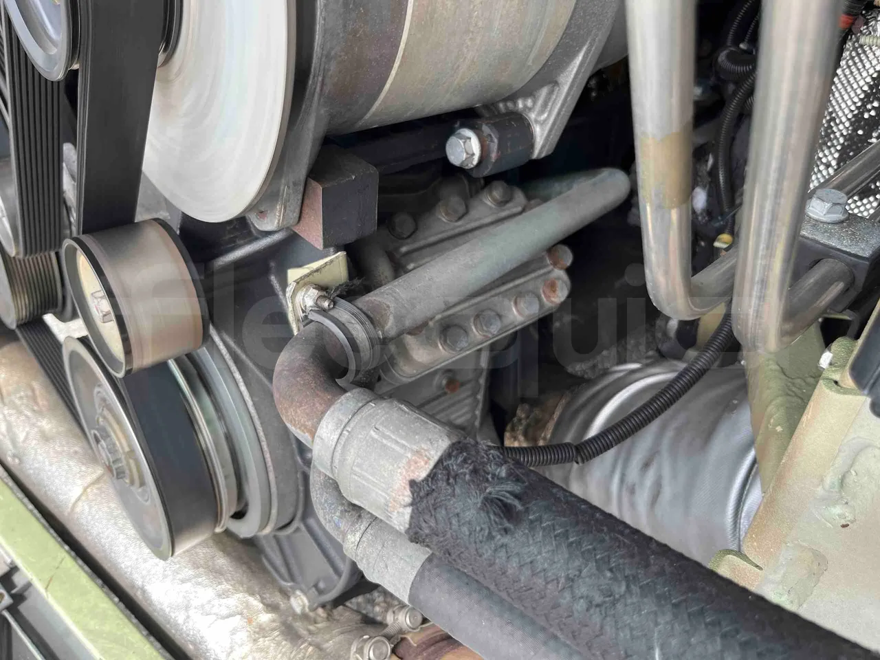 Mercedes-Benz Citaro G 0530 - Euro5 - 260kW - 17.940mt - air conditioning compressor